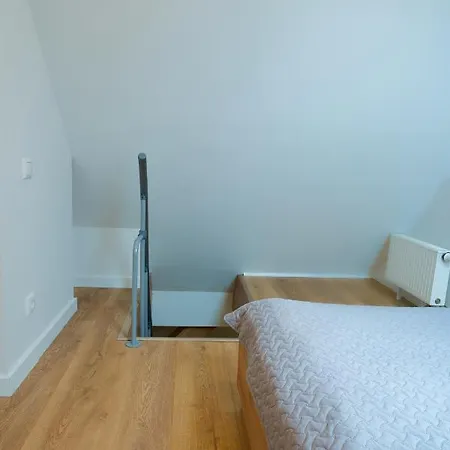 Cosy In The Center With Air Conditioneer! Daire