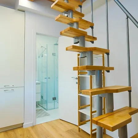 Daire Cosy In The Center With Air Conditioneer!