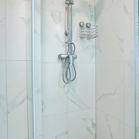 Daire Cosy In The Center With Air Conditioneer!