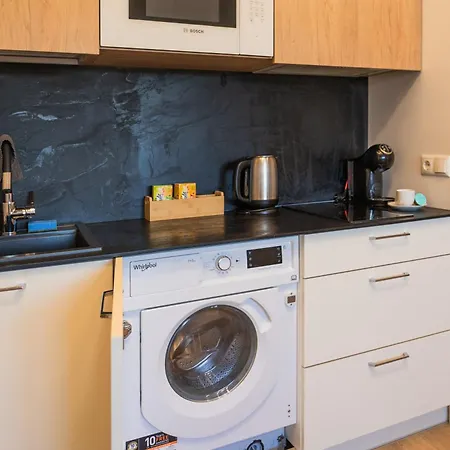 Cosy In The Center With Air Conditioneer! Appartamento