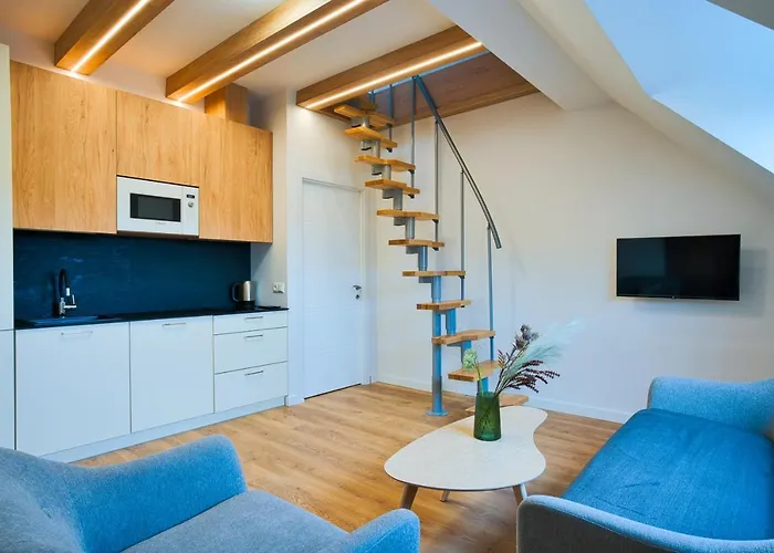 Cosy In The Center With Air Conditioneer! *