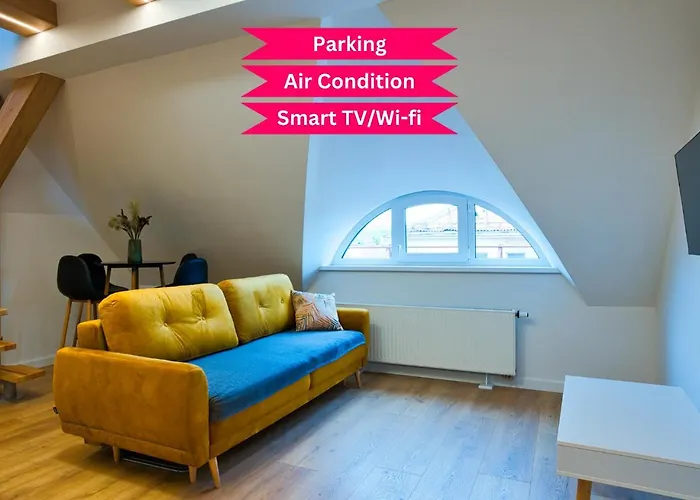 Cosy In The Center With Air Conditioneer! *